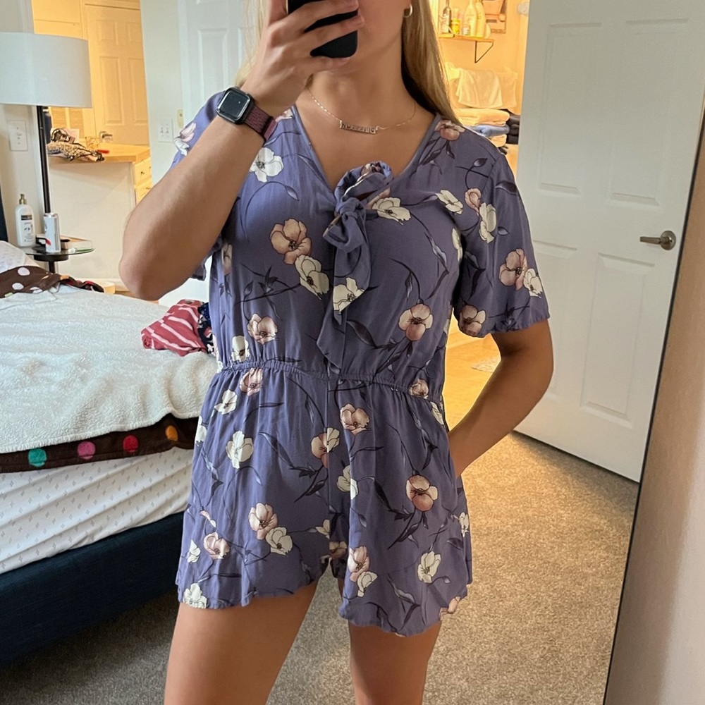 Land of gypsies L purple flowery short sleeve romper